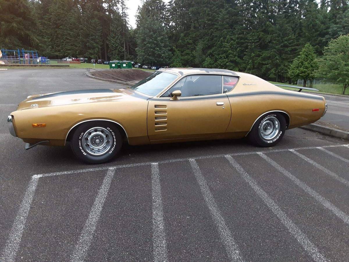 Dodge-Charger-rallye-1972-custom