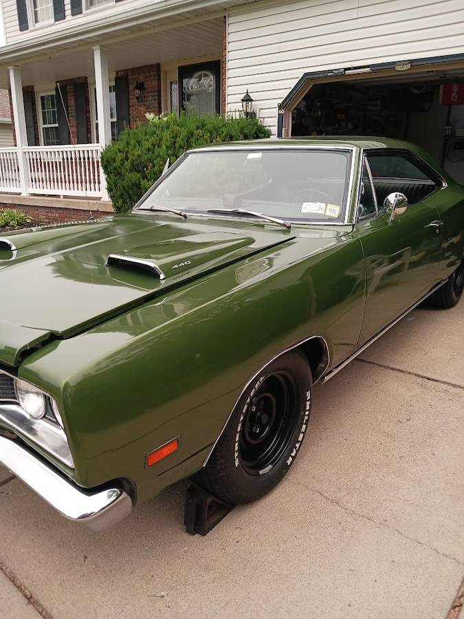 Dodge-Coronet-1969-Green