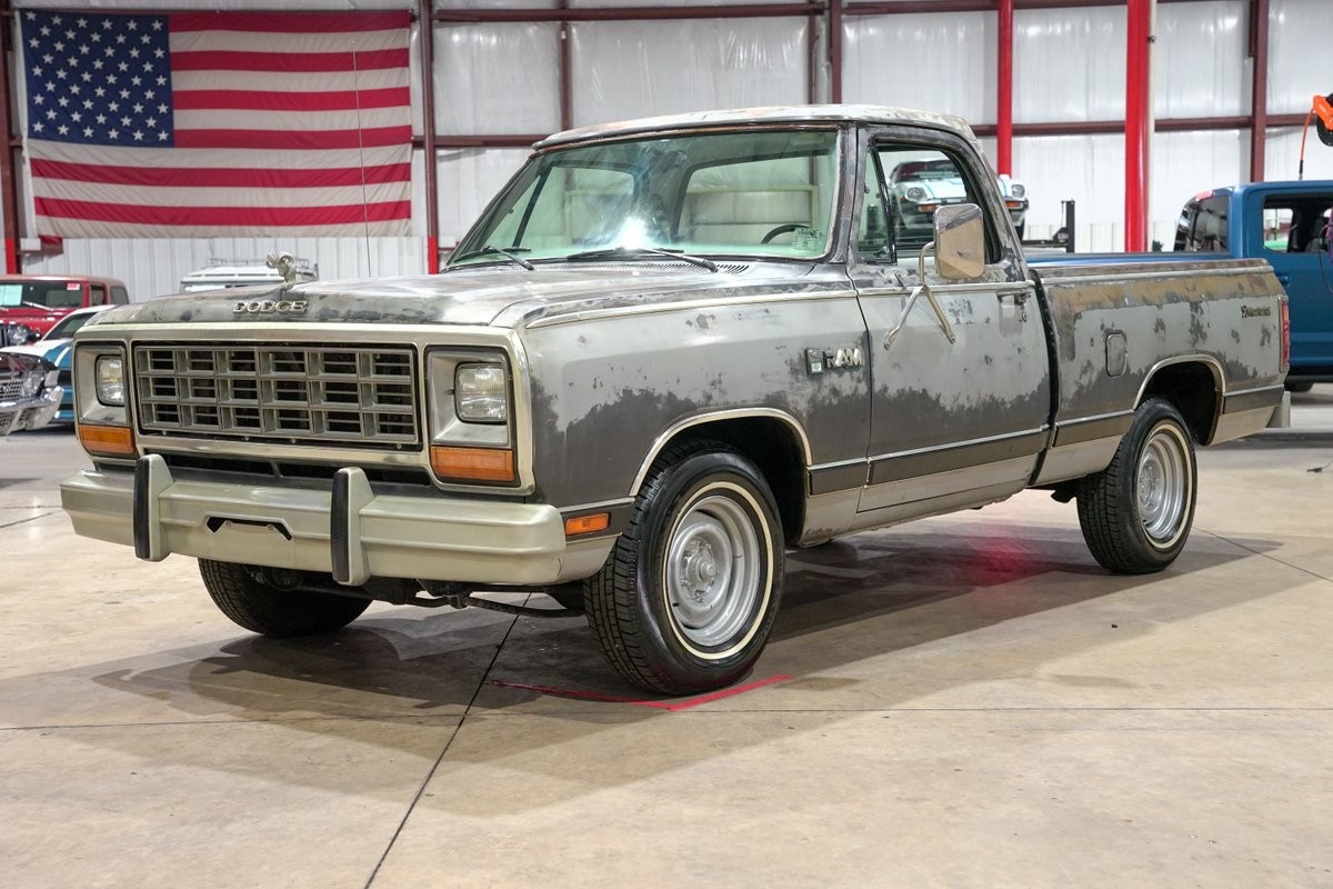 Dodge D-Series 1985