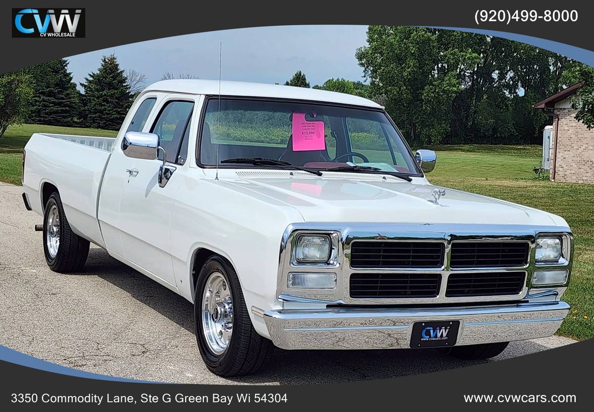 Dodge-D-series-d200-1993-White