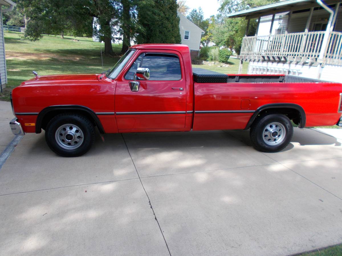 Dodge-D150-1993