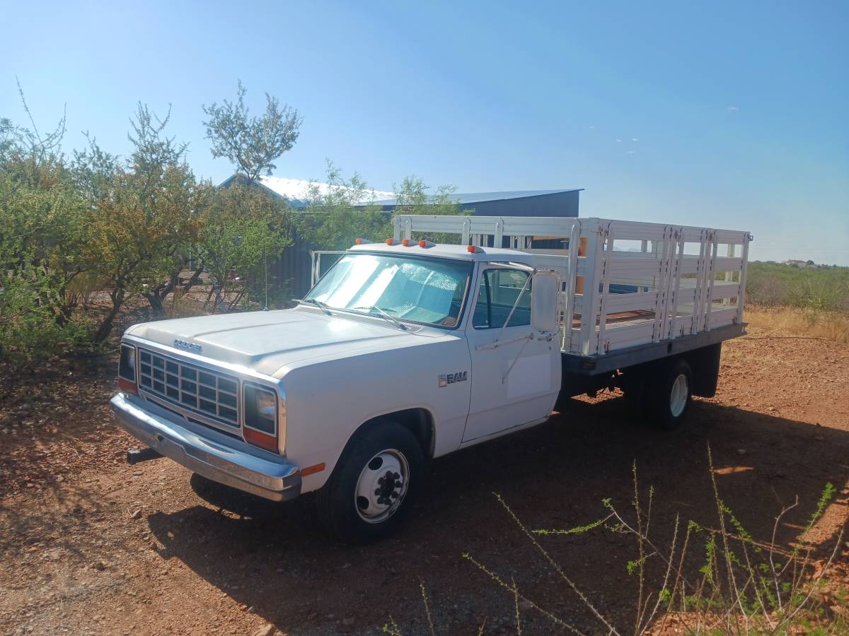 Dodge-D3500-1985-White