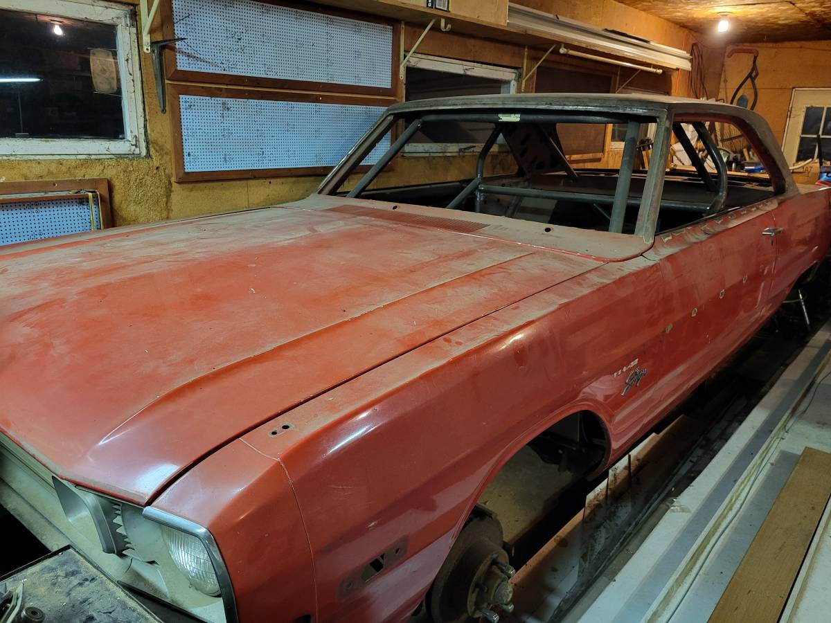 Dodge-Dart-1972-Red