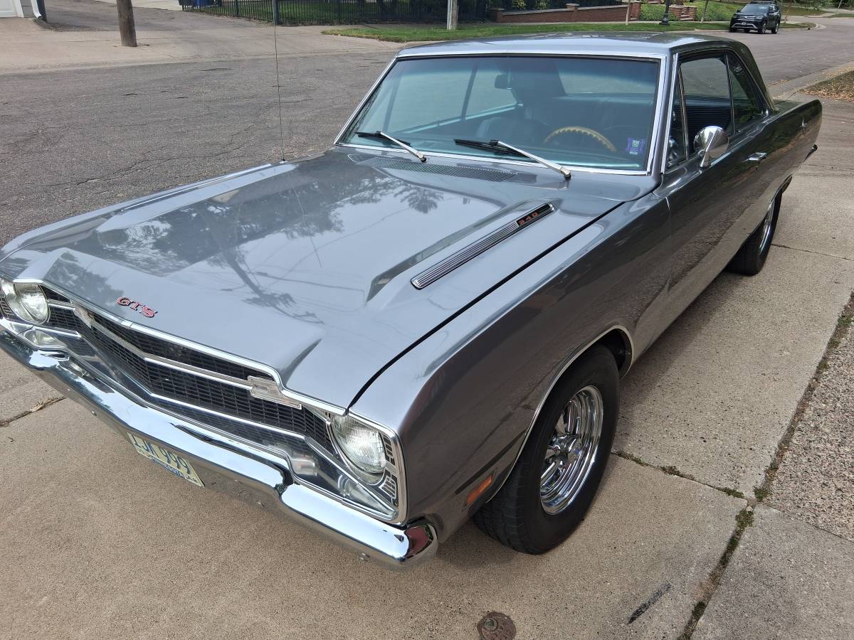 Dodge-Dart-gts-1969-Silver