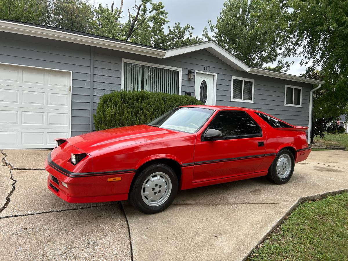 Dodge-Daytona-1987-Red