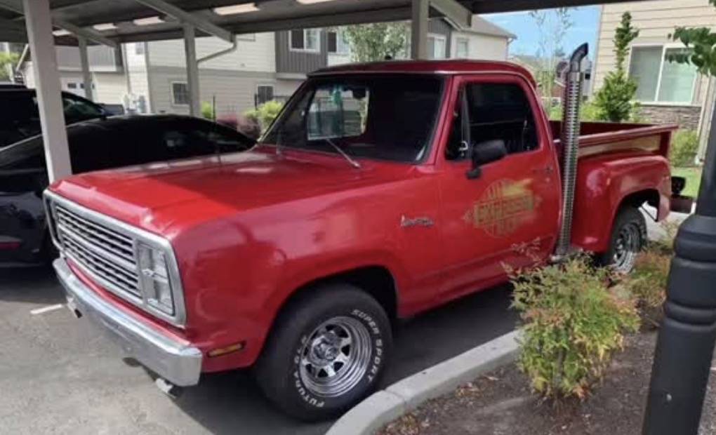 Dodge-Lot-of-red-express-1979