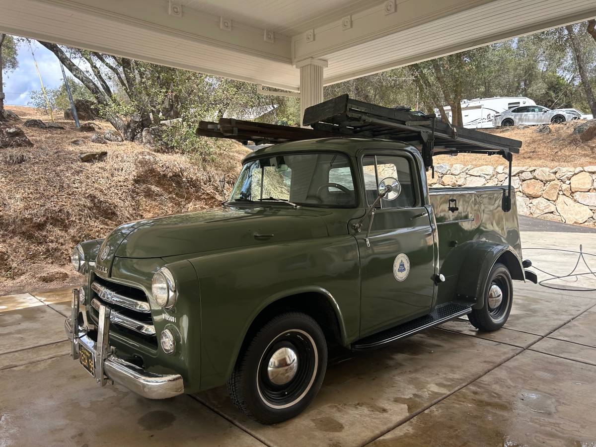Dodge-Pickup-truck-1955-Green
