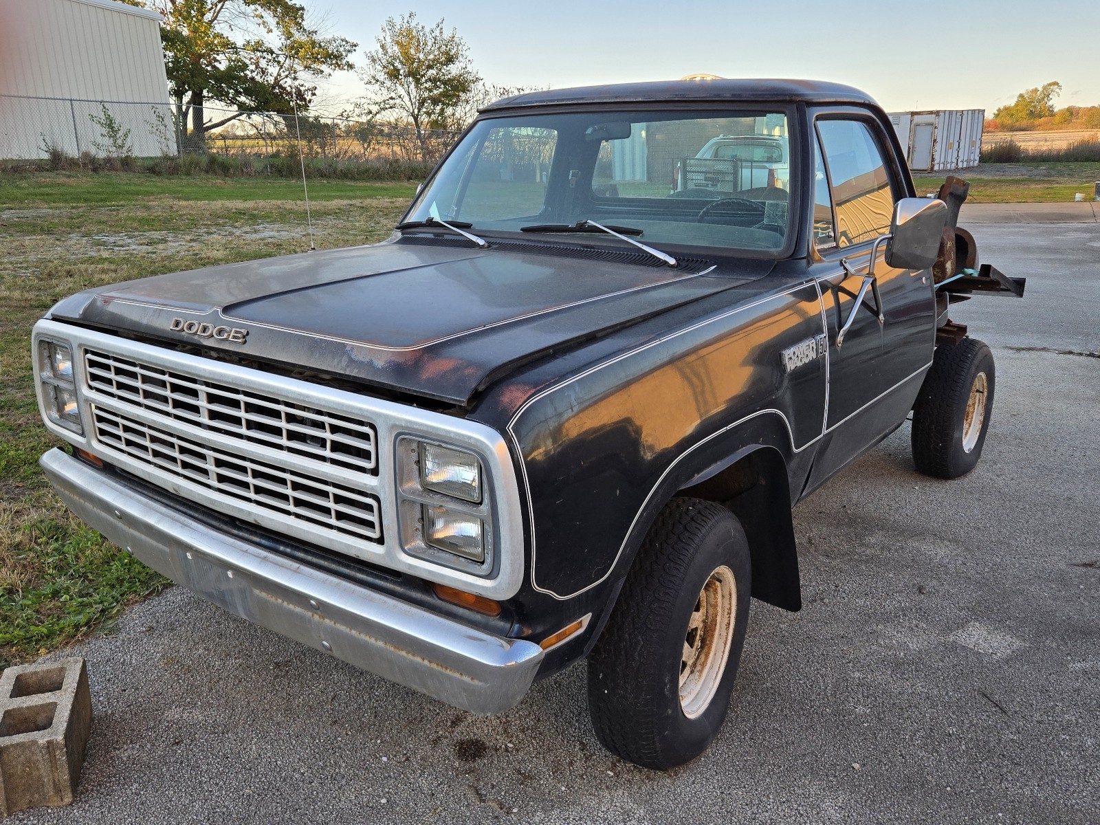 Dodge-Power-Wagon-1979-Pickup