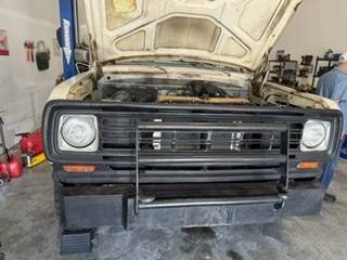 Dodge-Power-wagon-1974-White