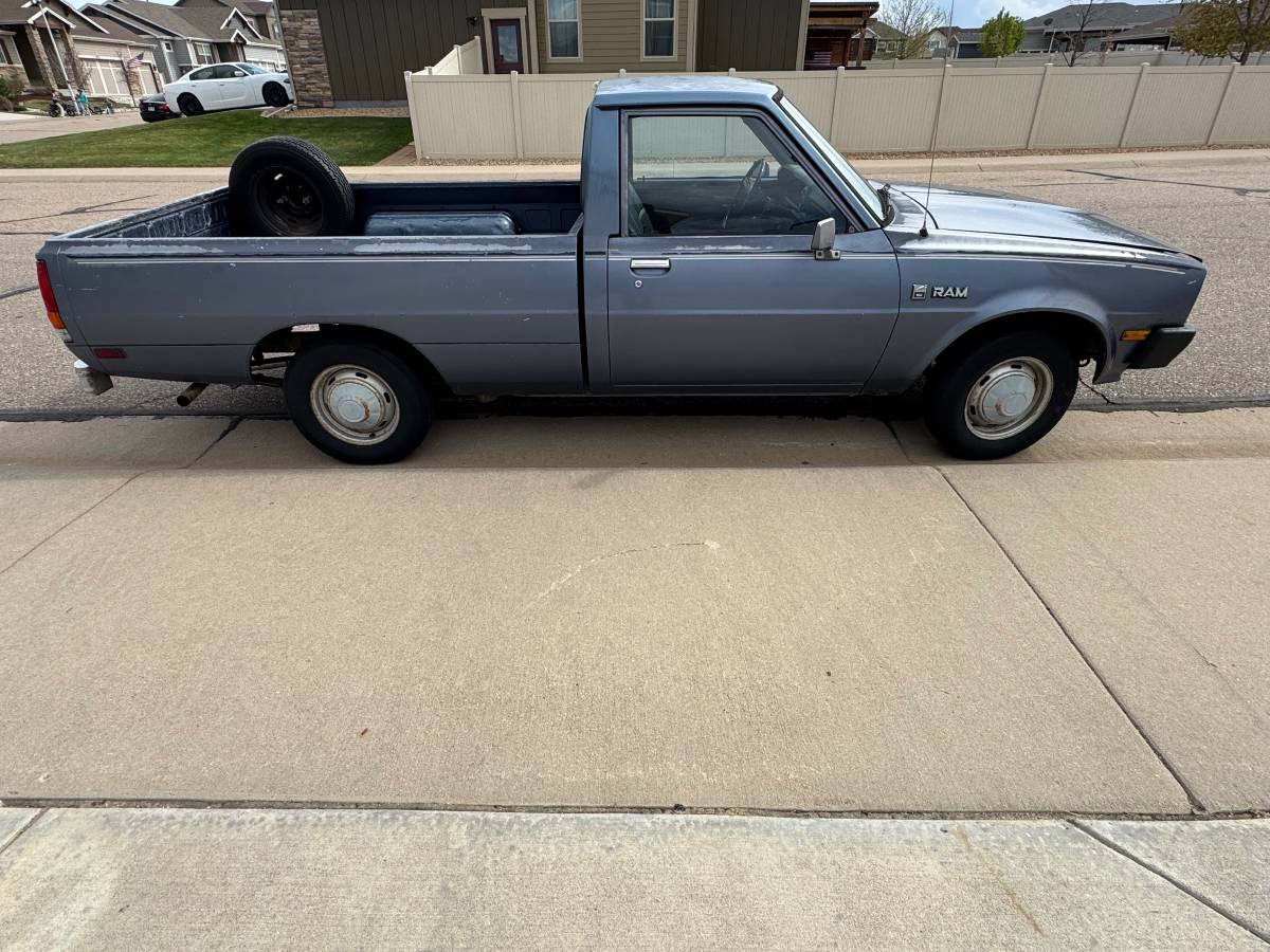 Dodge-Ram-1986-Blue