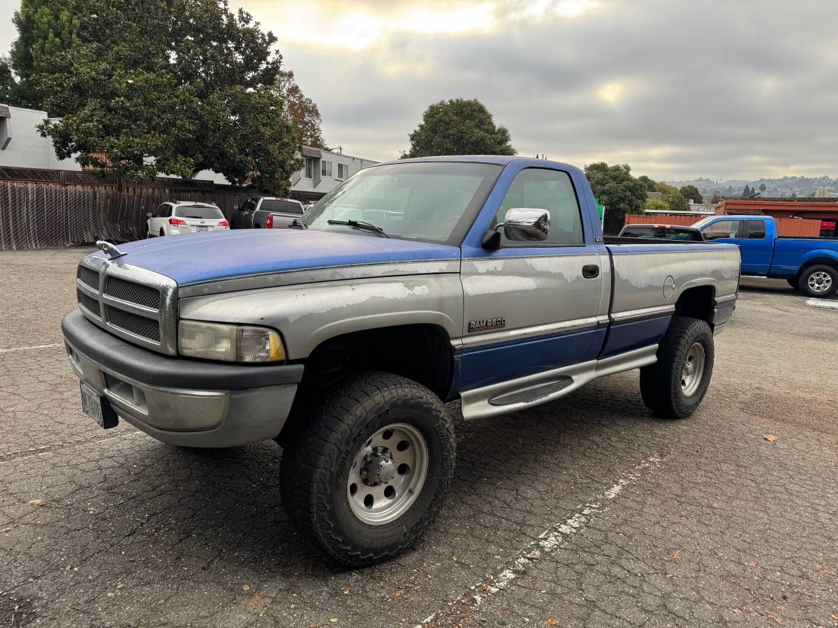 Dodge-Ram-1994-Blue
