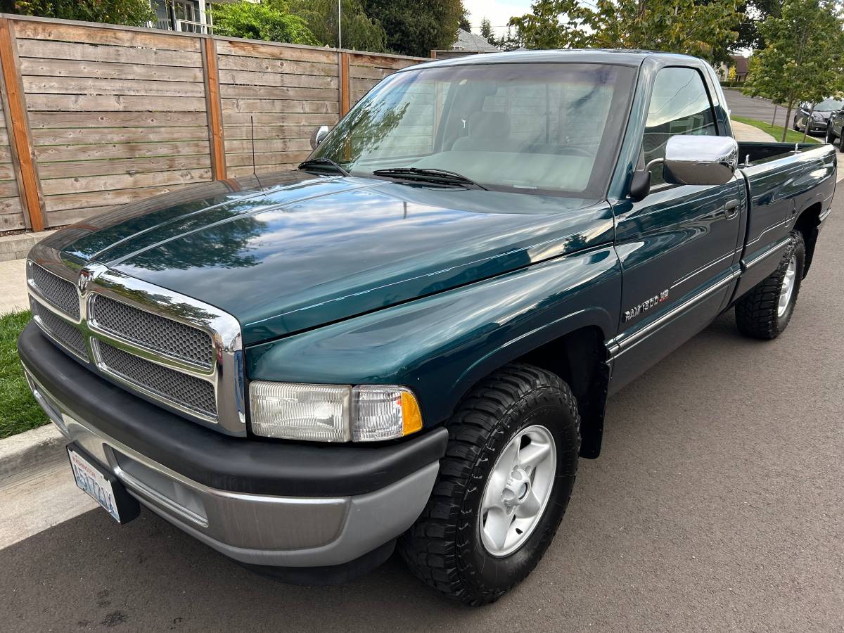 Dodge-Ram-1996
