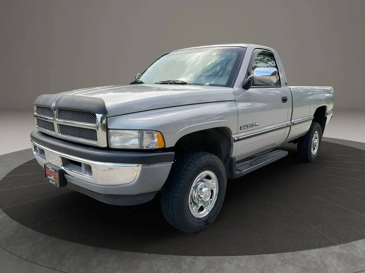 Dodge-Ram-1996-Gray-Gray