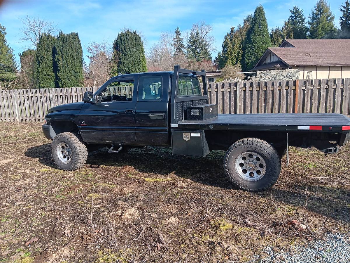 Dodge-Ram-2500-mega-cab-1995-Black