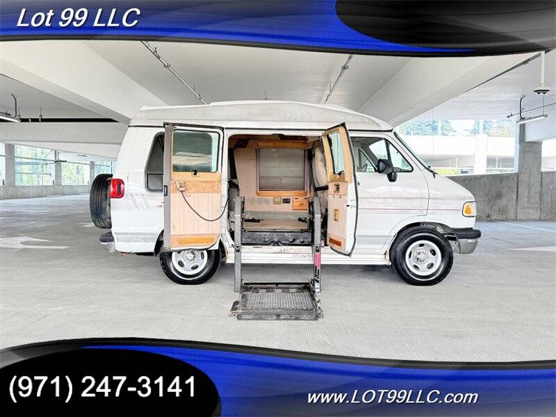 Dodge-Ram-van-2500-wheelchair-v-1996-White