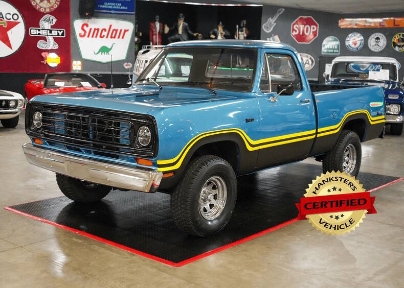 Dodge-W100-power-wagon-4x4-1975-Teal-Black