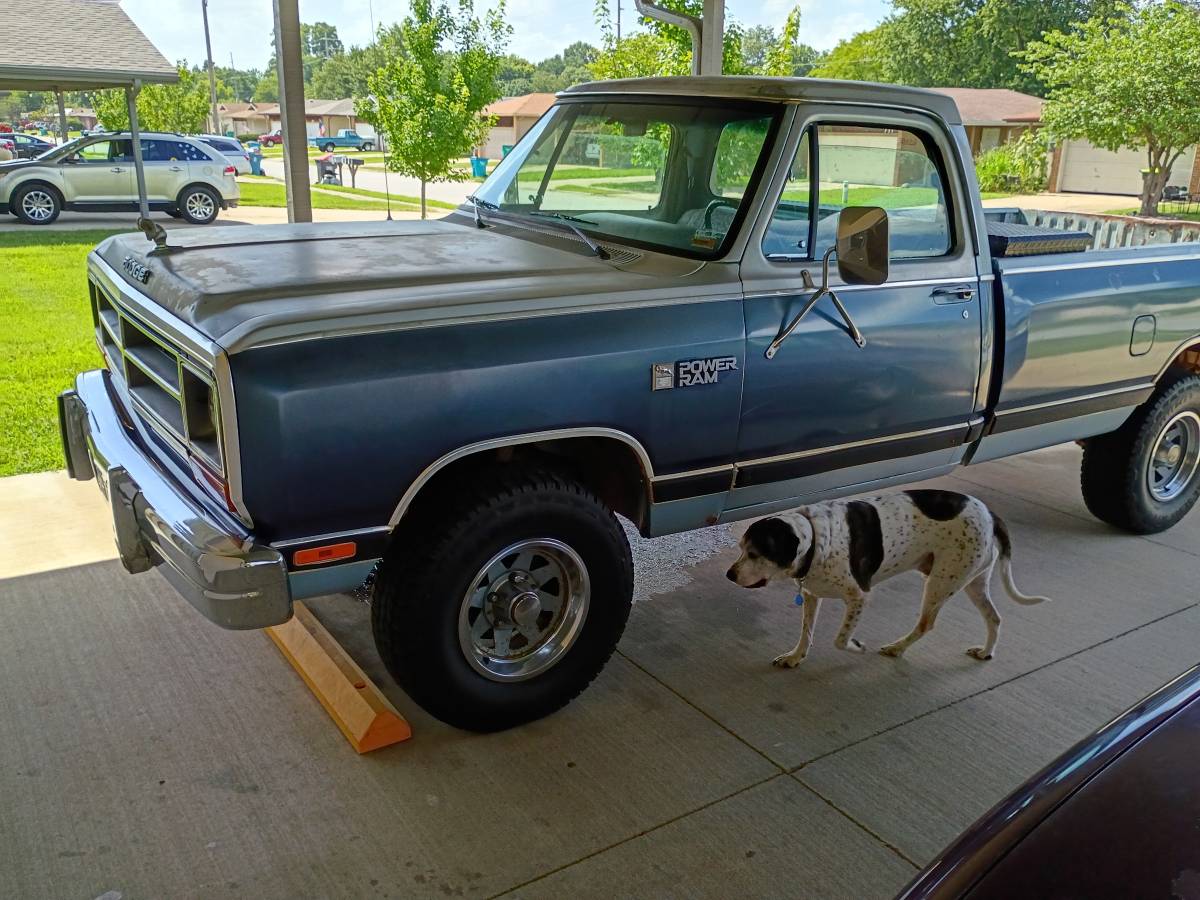 Dodge-W150-1986-Blue