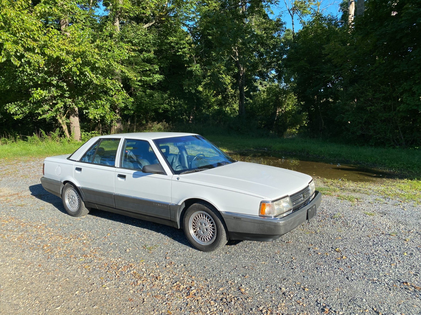 Eagle-Premier-1990-Sedan