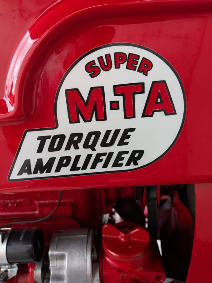 Farmall-super-m-ta-1954-Red