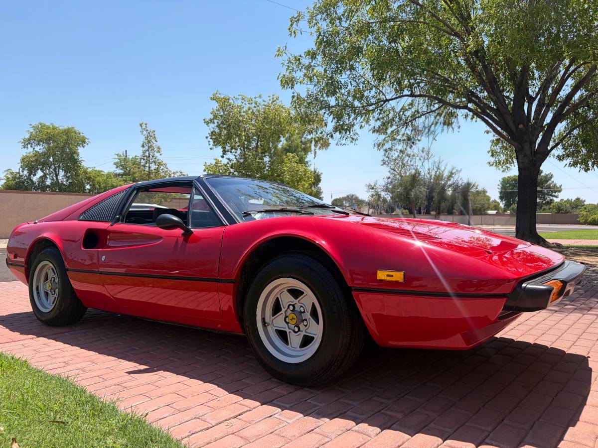Ferrari-308-gts-1979-Red