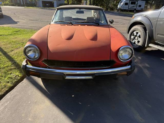 Fiat-Spider-1975-Red