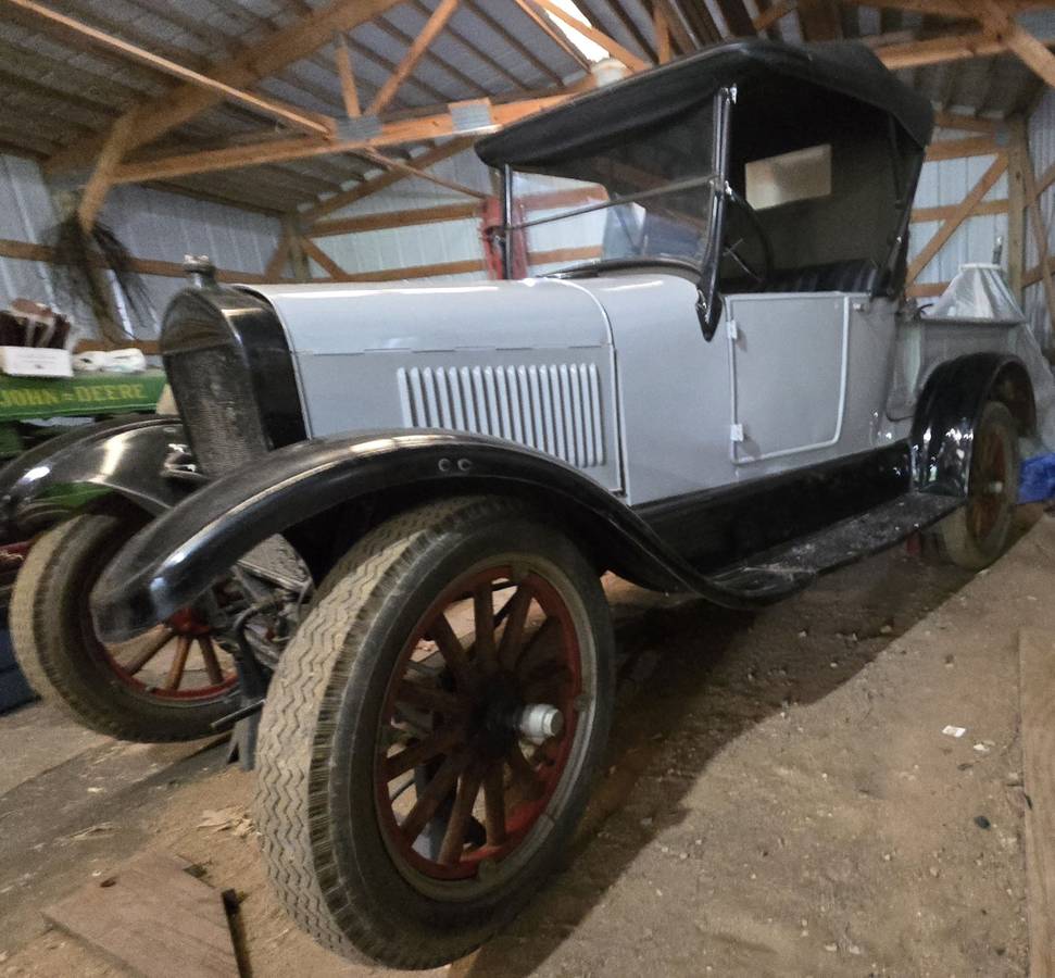 Ford-1927-model-t-roadster-pickup-1927-Gray