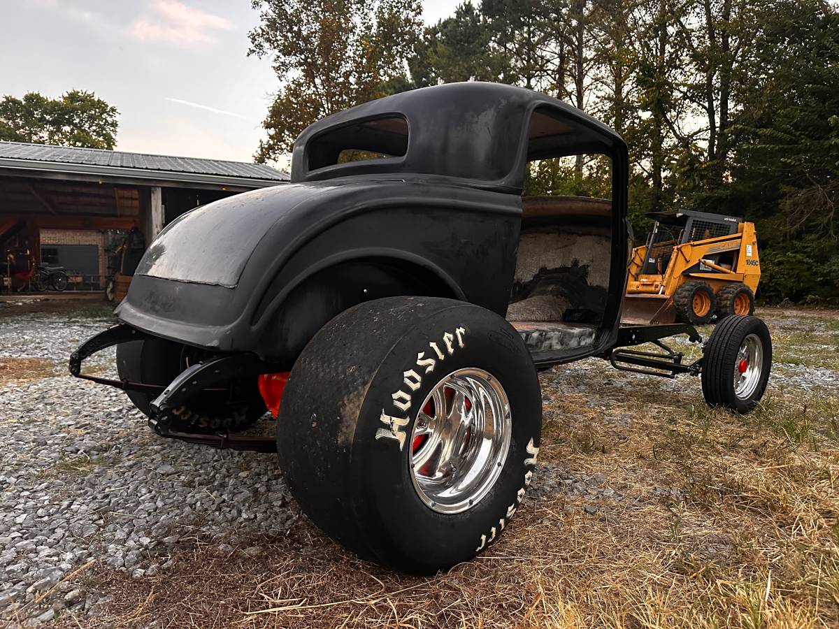 Ford-3-window-1932-Black