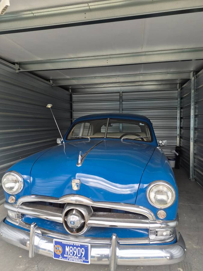 Ford-4dr-custom-1950-Blue