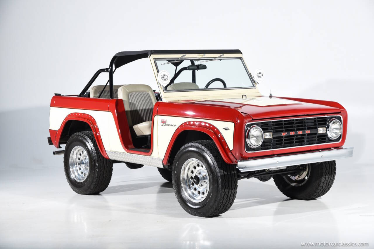 Ford-Bronco-1972-Red-Cream