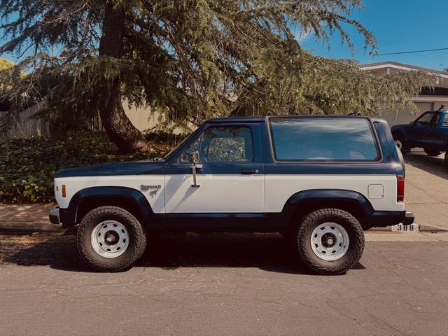 Ford-Bronco-1986-1986-Blue