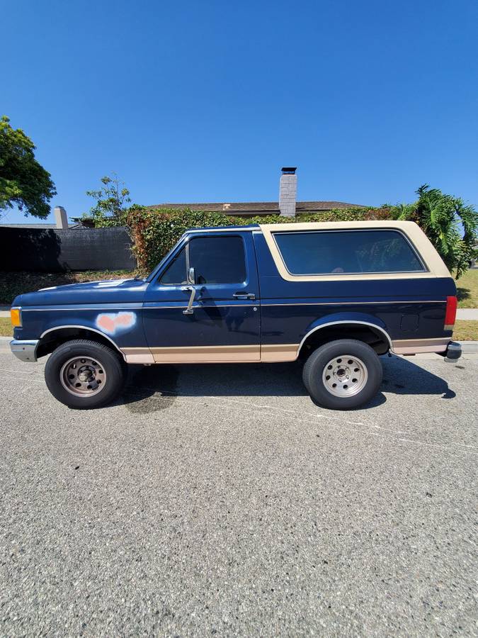 Ford-Bronco-1989-Blue