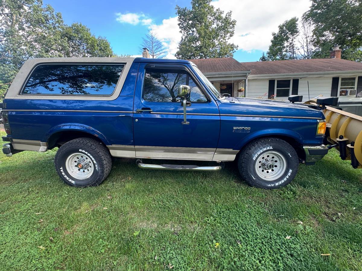 Ford-Bronco-1991-Blue