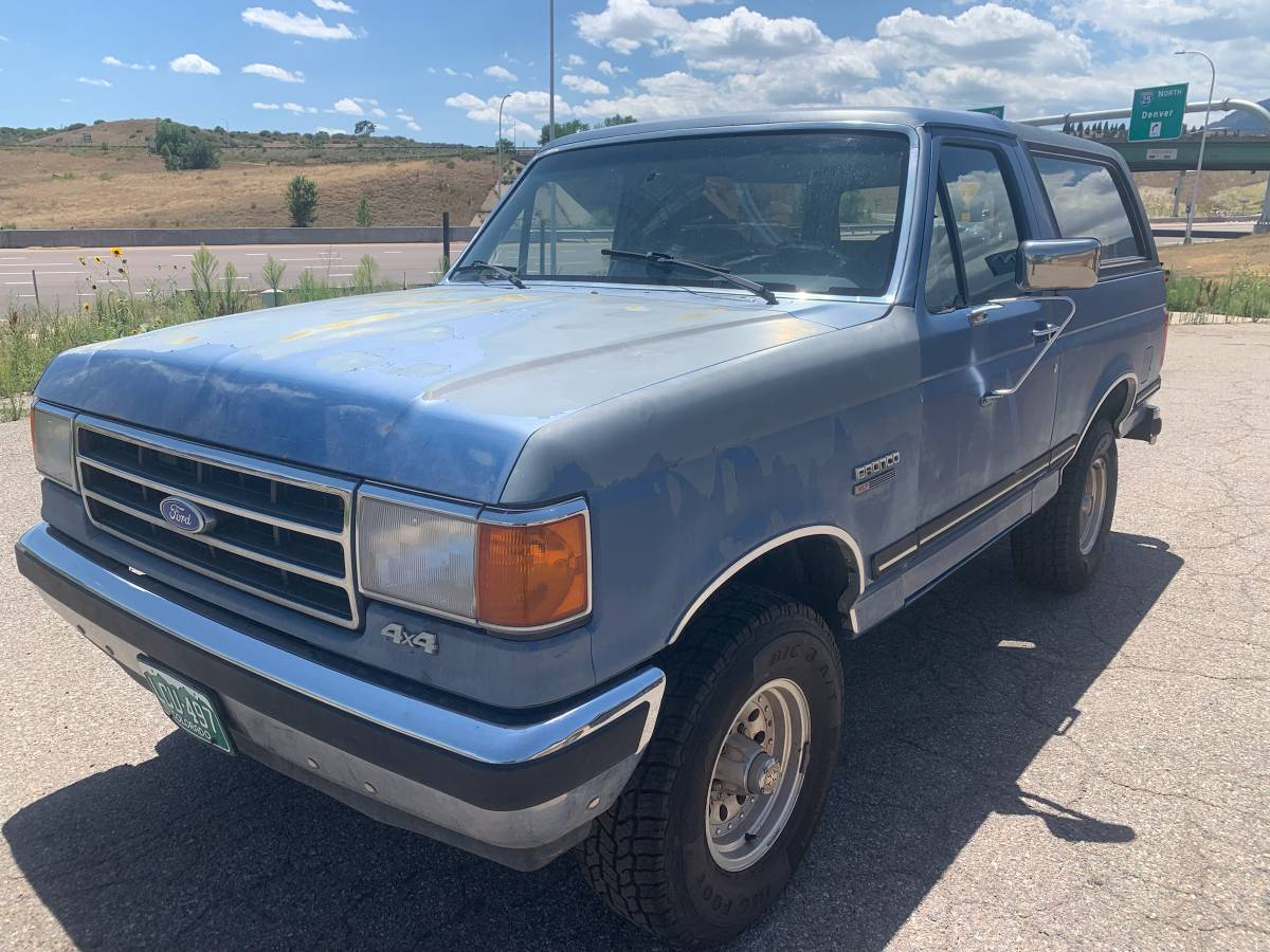 Ford-Bronco-1991-Blue