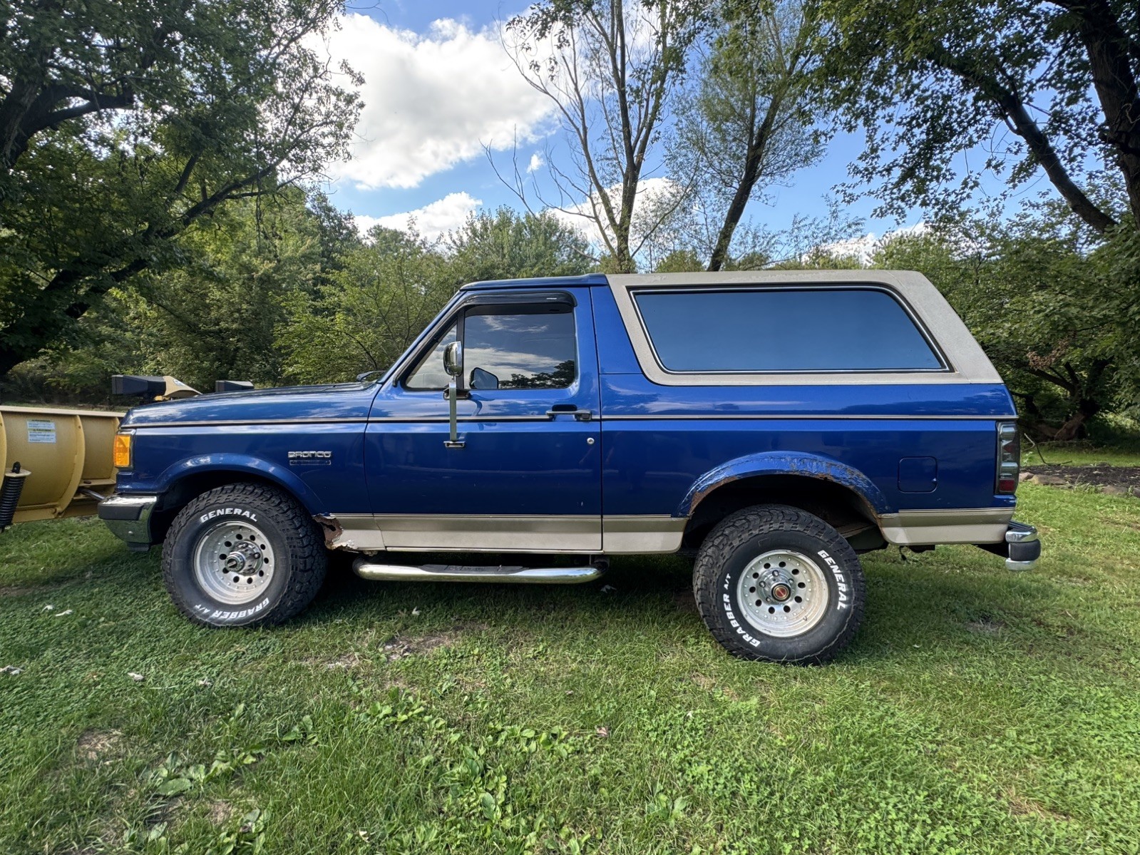 Ford-Bronco-1991-SUV-Gray