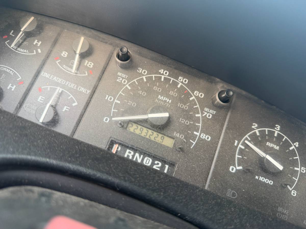Ford-Bronco-1993-White