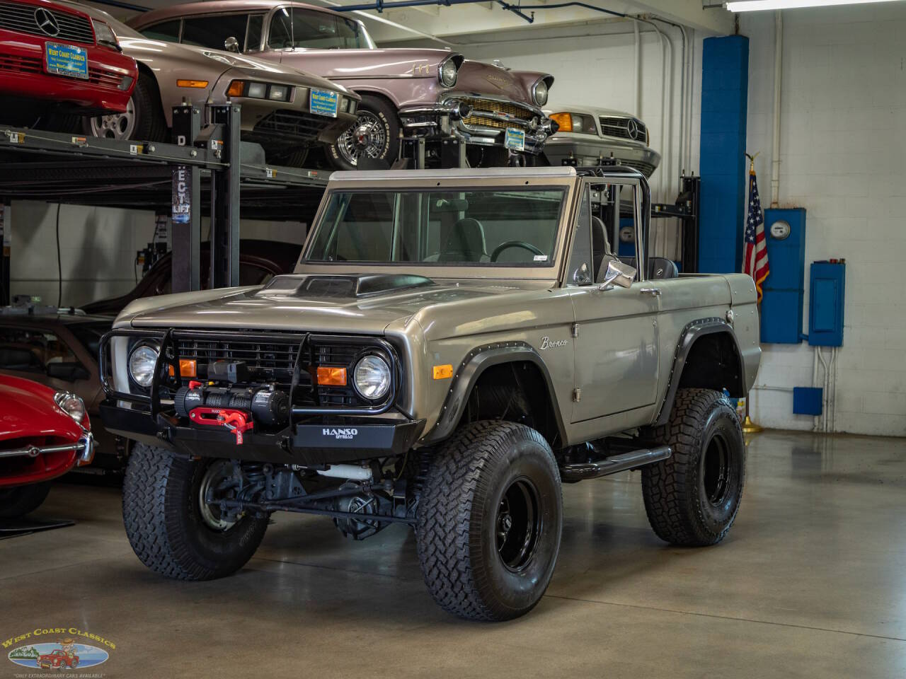Ford-Bronco-4x4-suv-custom-1974-Gray