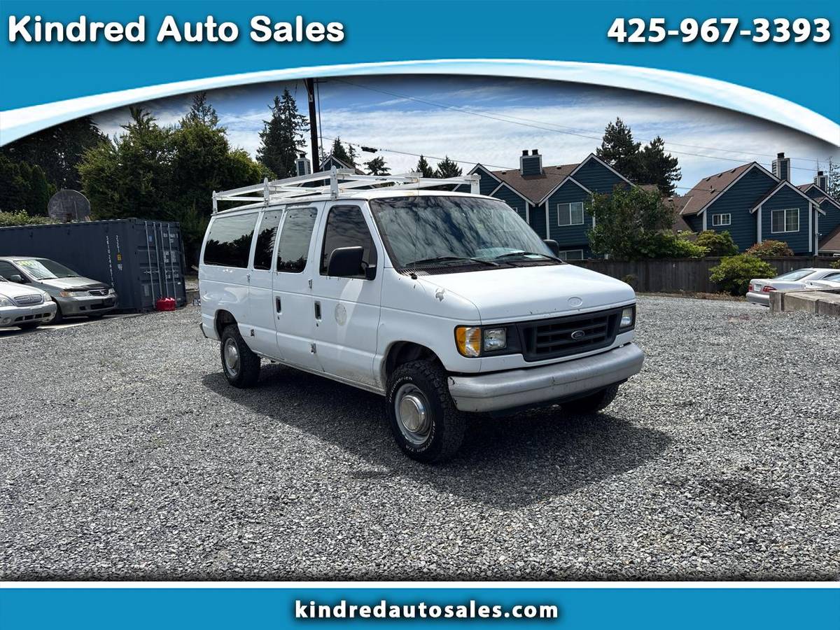 Ford-Club-wagon-1996-White