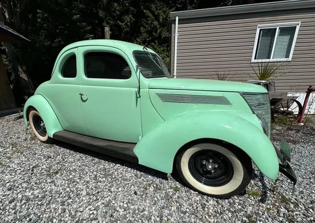 Ford-Coupe-1937-Green