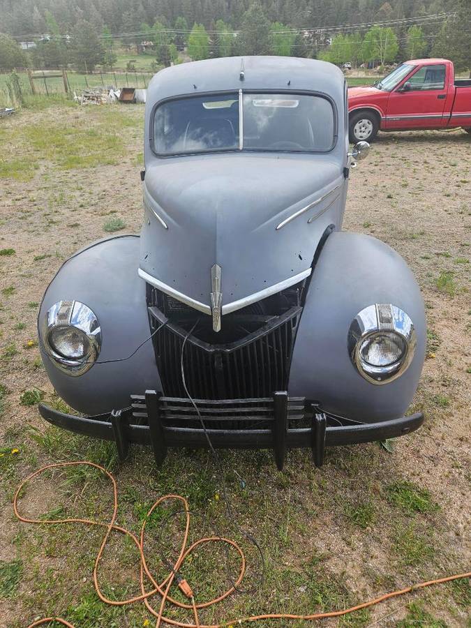 Ford-Coupe-1939-Gray