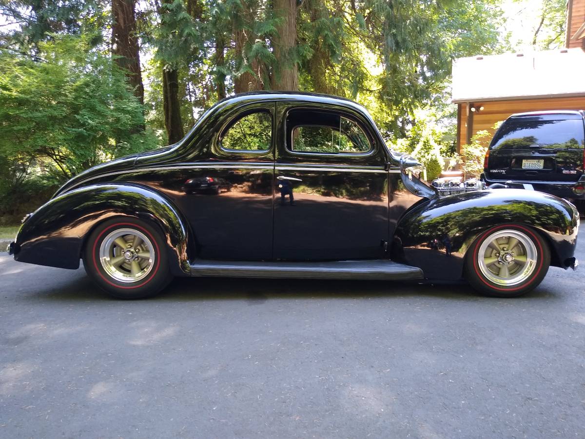 Ford-Coupe-1940-Black