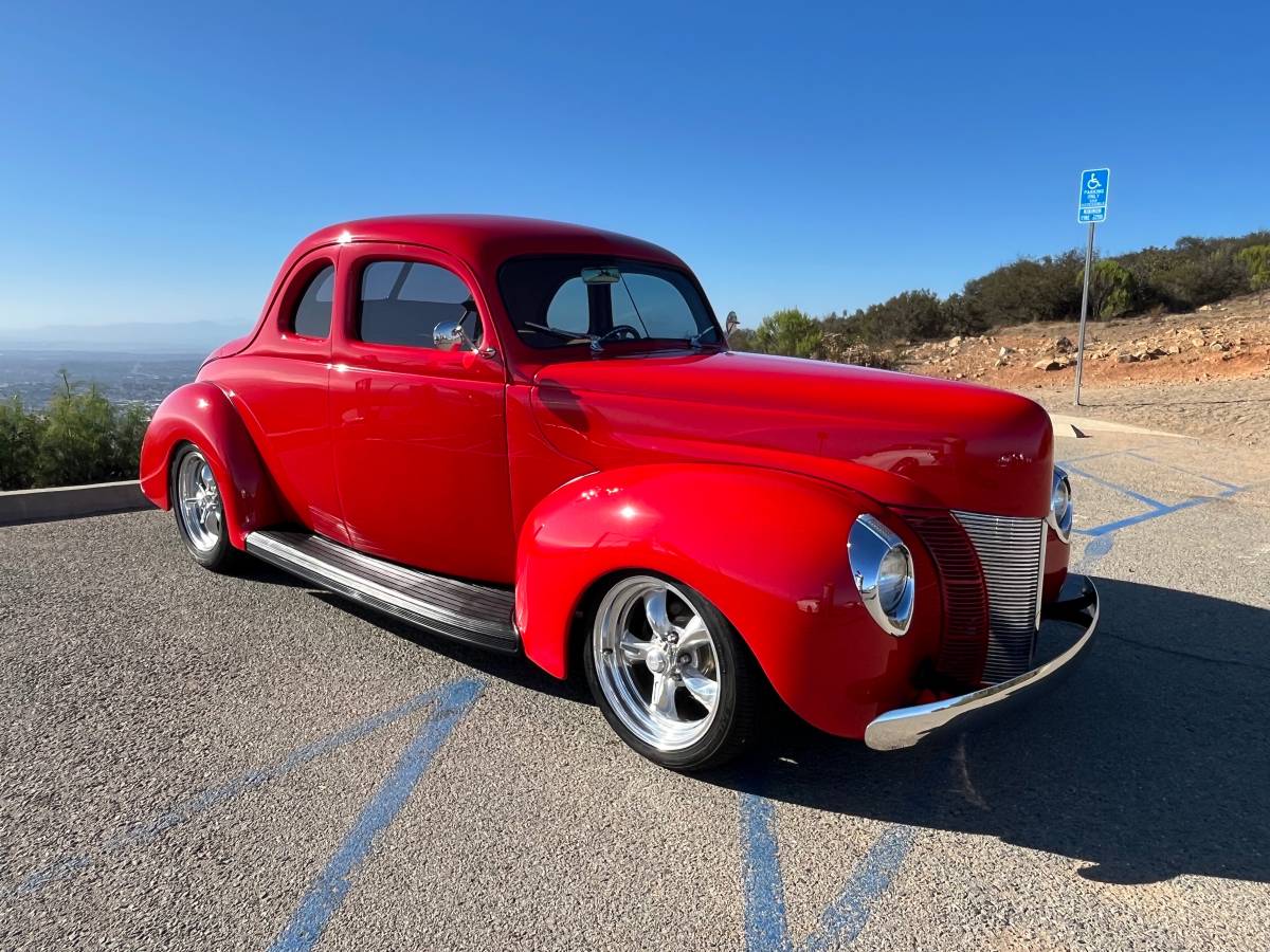 Ford-Coupe-1940-Red