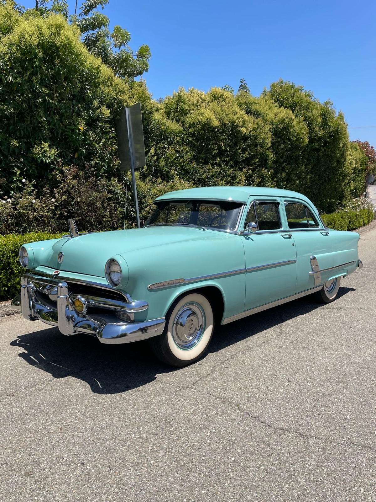 Ford-Crestline-1953-Sedan