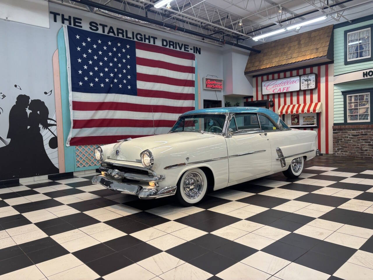 Ford-Crestline-1953-White-Blue