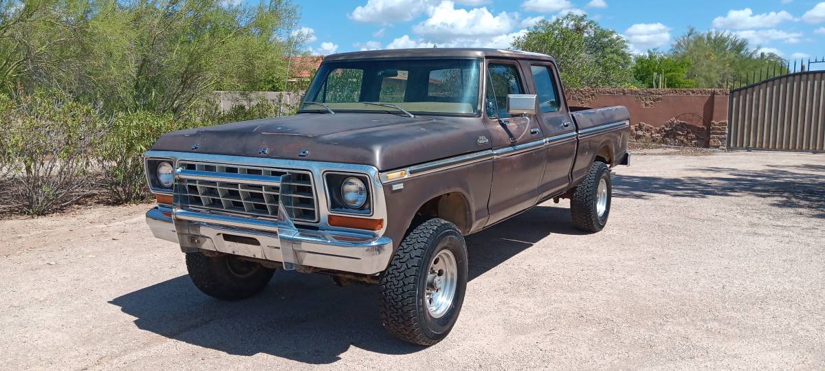 Ford-Crew-cab-sb-4x4-1978-Brown