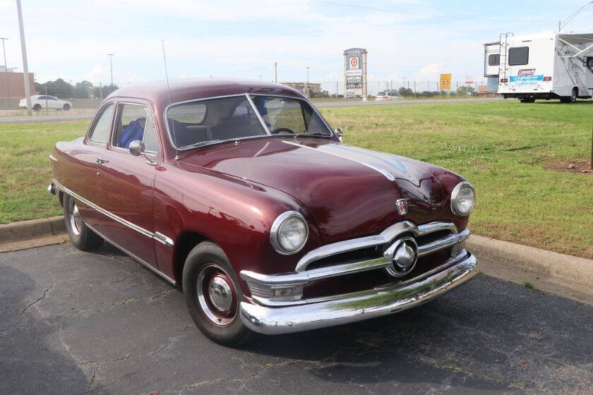 Ford-Custom-1950