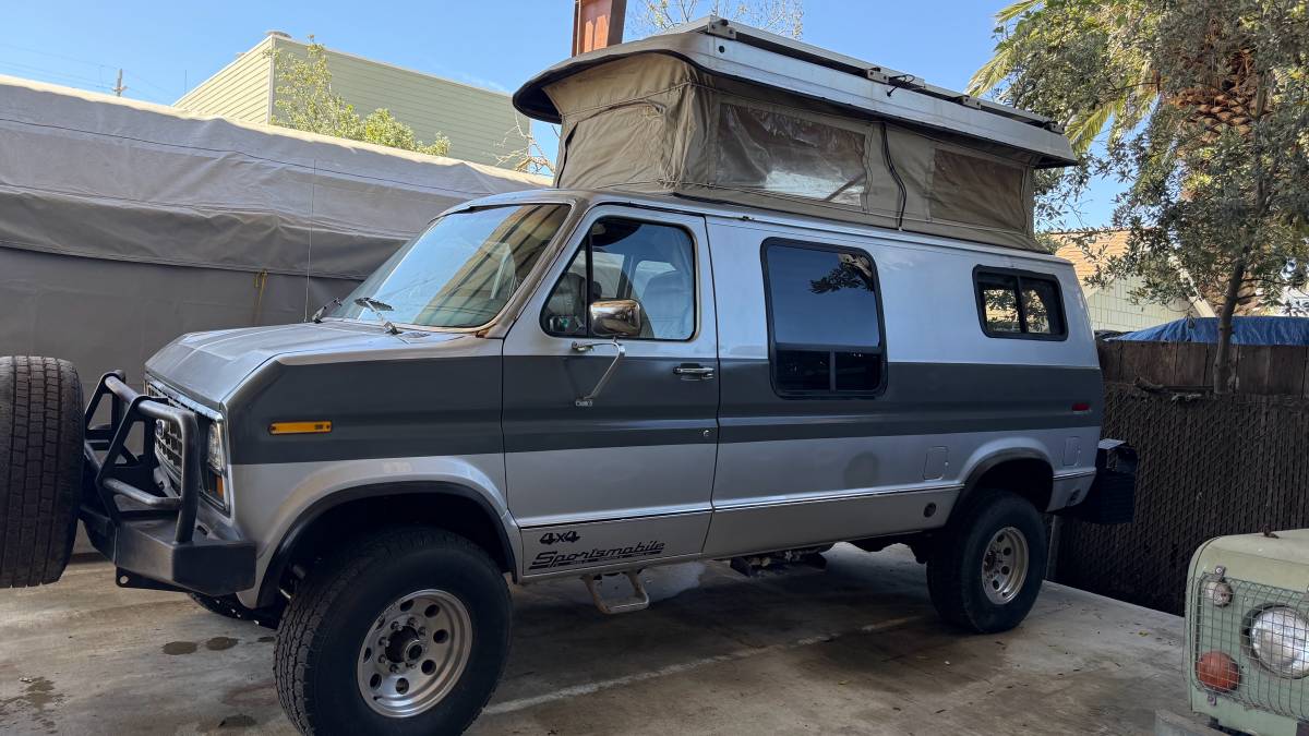 Ford-E-250-cargo-van-1991-Silver