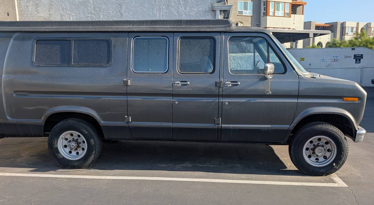 Ford-E-350-1991