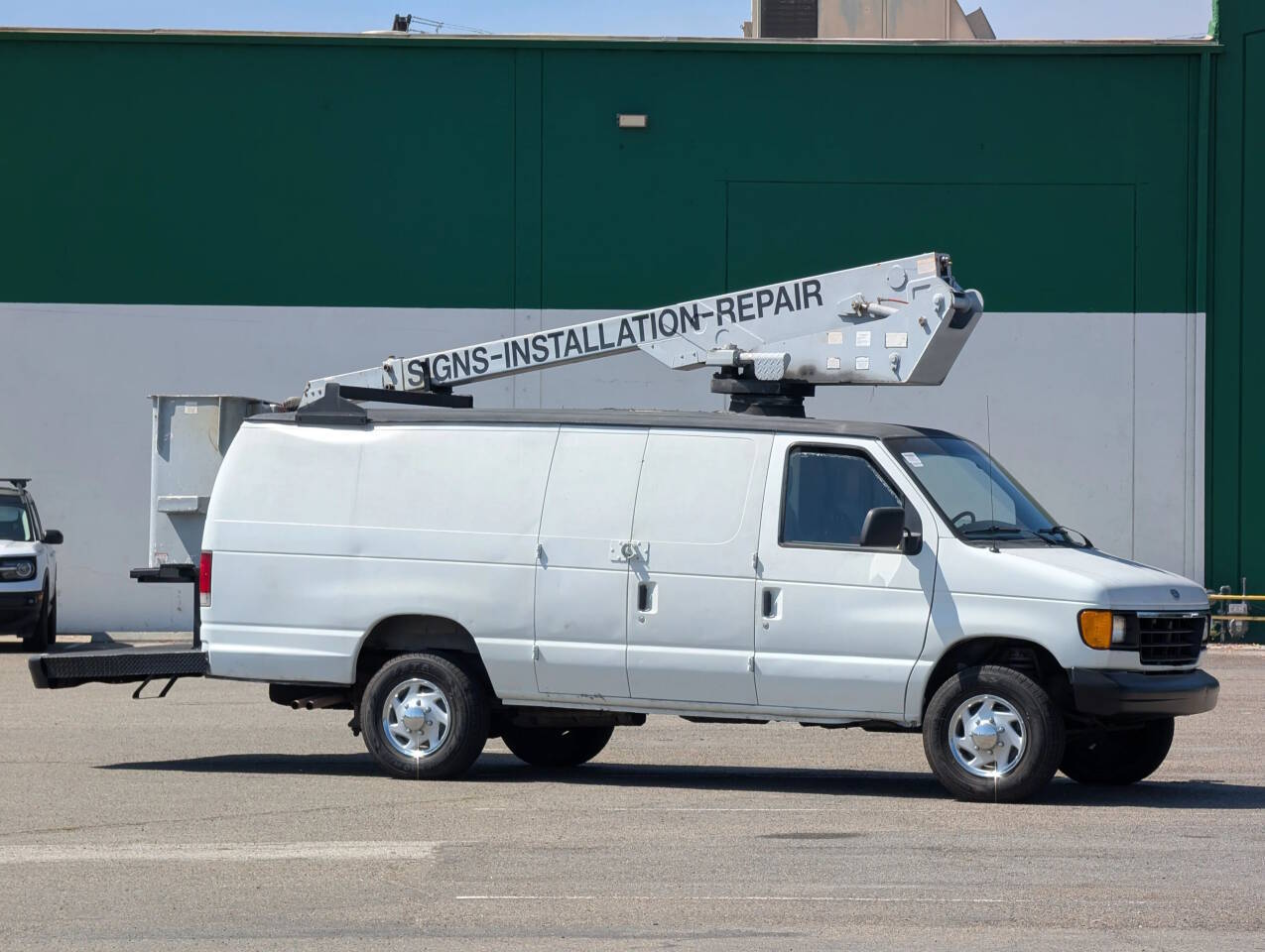 Ford-E-350-1995-White-Gray