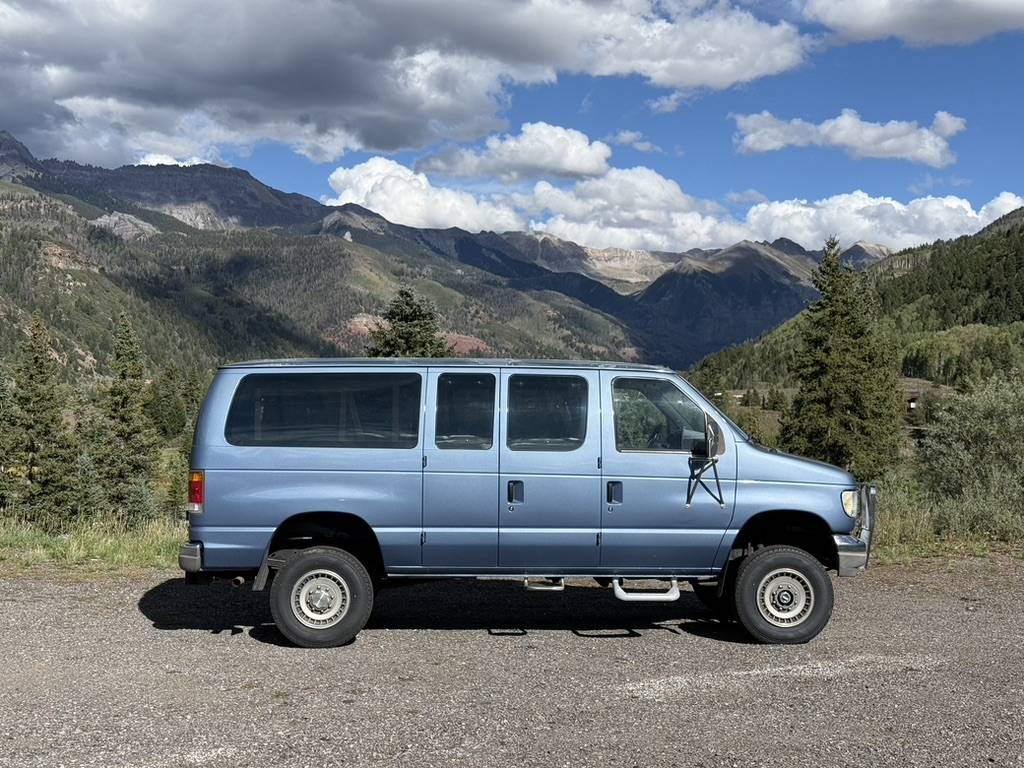 Ford-E350-4x4-van-1993-Blue