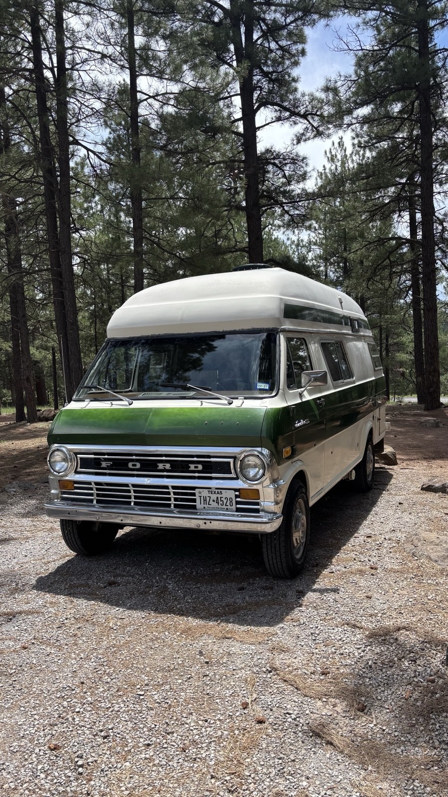 Ford-Econoline-1972-Van